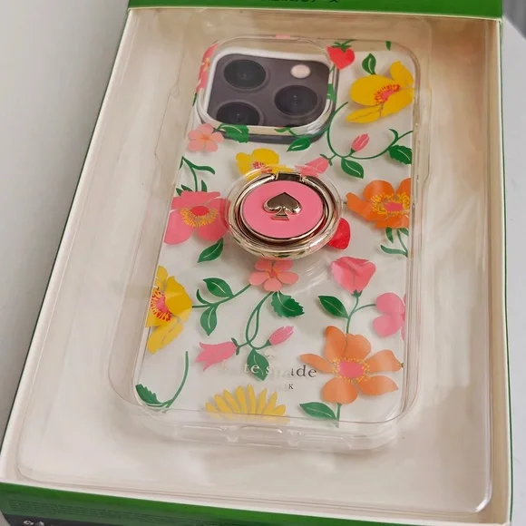 新品☆ケイトスペード iphone15 proケース ストロベリーガーデン